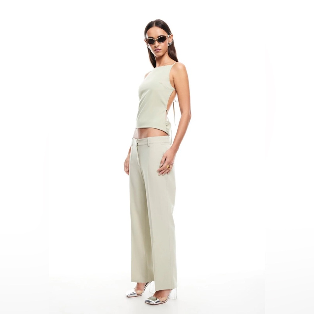 Lioness Cream Square-Neck Crop Tank Top - Picture 2 of 7